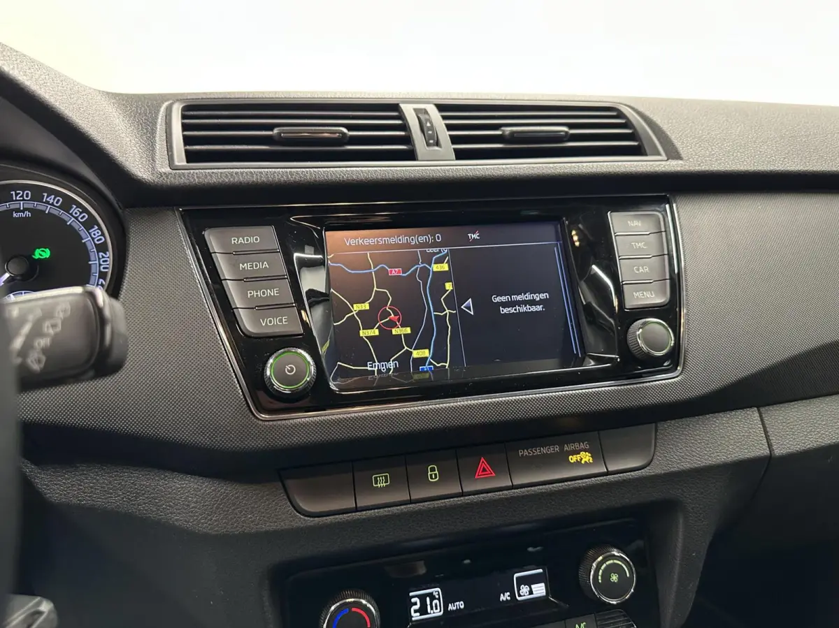 1.0 TSI Ambition AUTOMAAT TREKHAAK CARPLAY NAVI CRUISE ECC LM.
