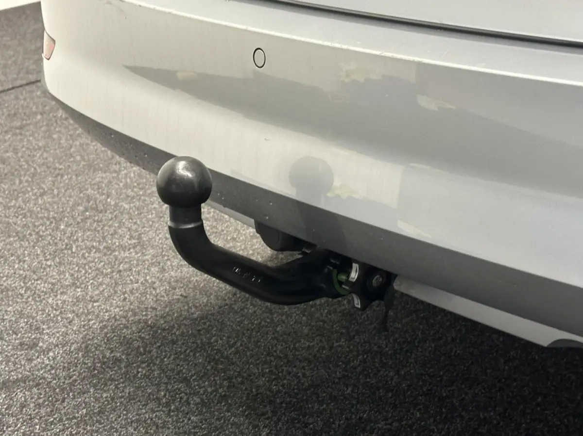 1.0 TSI Ambition AUTOMAAT TREKHAAK CARPLAY NAVI CRUISE ECC LM.