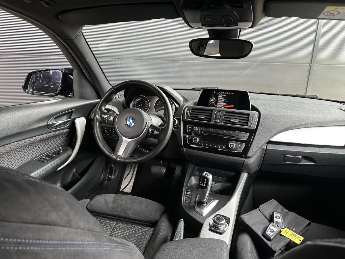118i LCI | M-Sport | 5-Deurs | HiFi | Park Assist | Navi | LED |