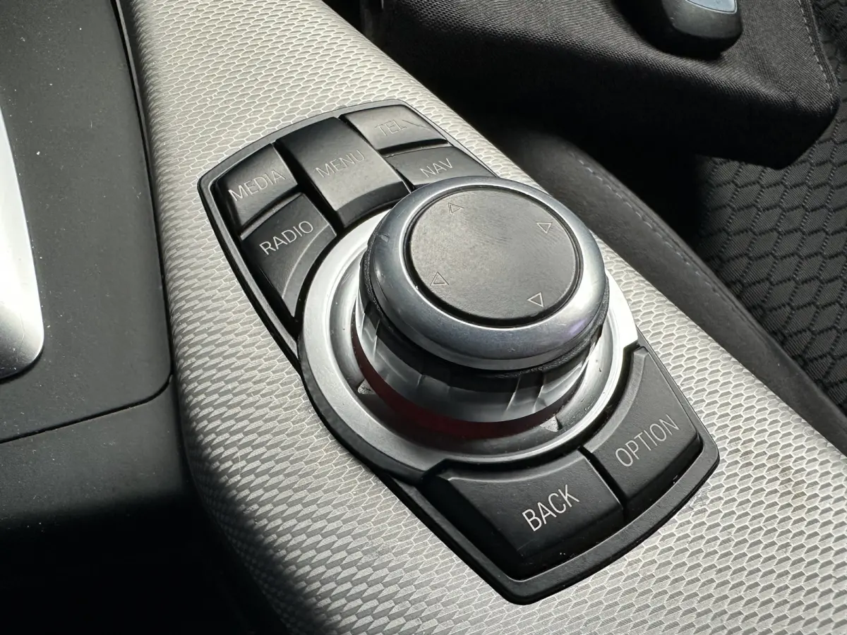 118i LCI | M-Sport | 5-Deurs | HiFi | Park Assist | Navi | LED |