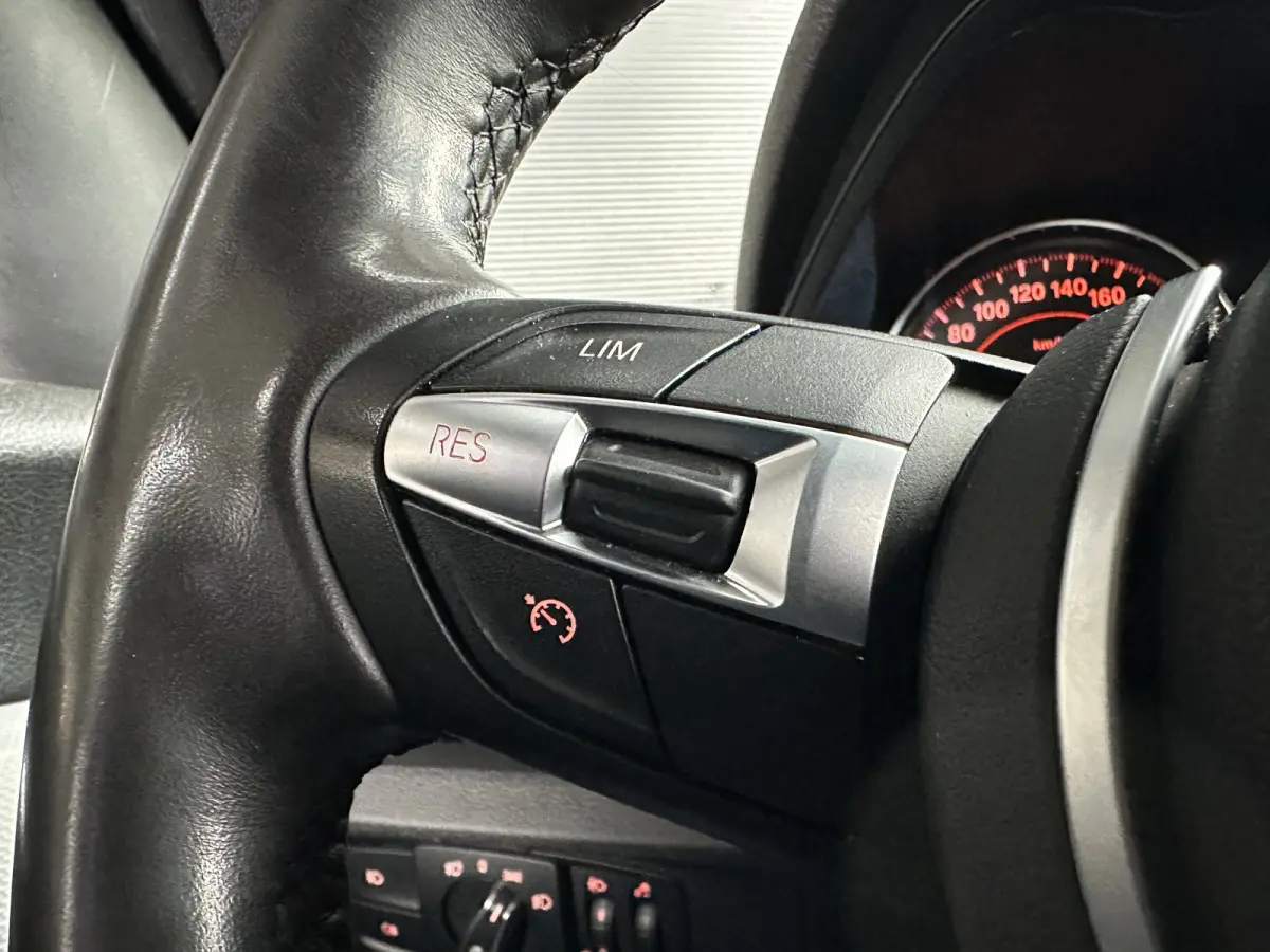 118i LCI | M-Sport | 5-Deurs | HiFi | Park Assist | Navi | LED |