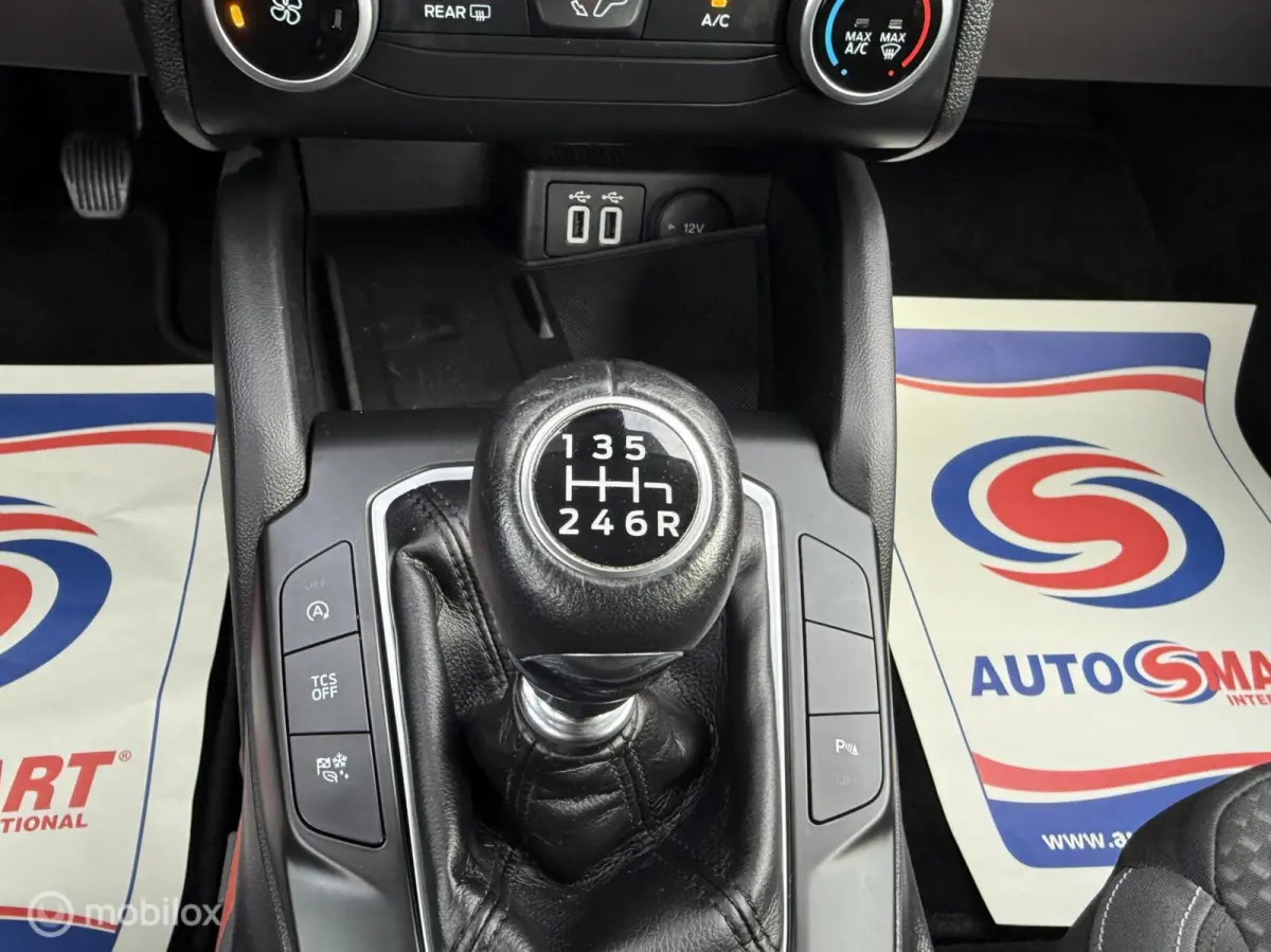1.0 EcoBoost Trend Edition CarPlay Camera Full-Led
