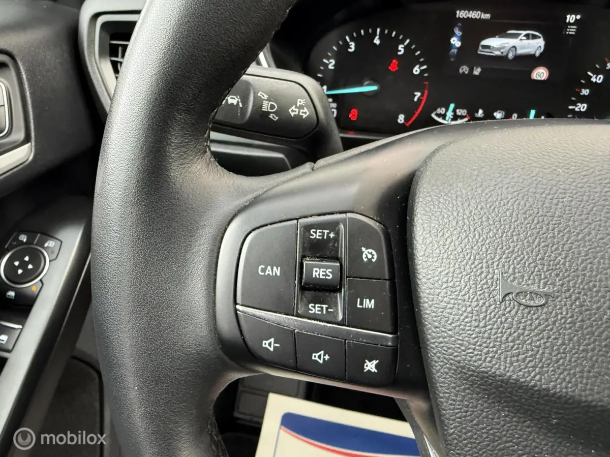 1.0 EcoBoost Trend Edition CarPlay Camera Full-Led