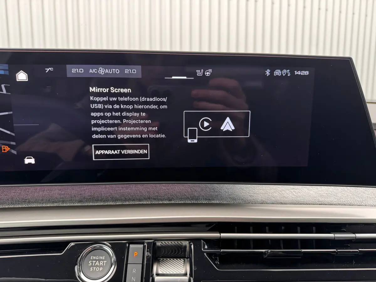 1.2 Hybrid 145PK GT | Navigatie | Camera | Parkeersensoren | Elektrische Bedienbare Kofferbak | Draadloze Apple Carplay / Android Auto | | Achteruitrijcamera | Apple Carplay/Android Auto|tel