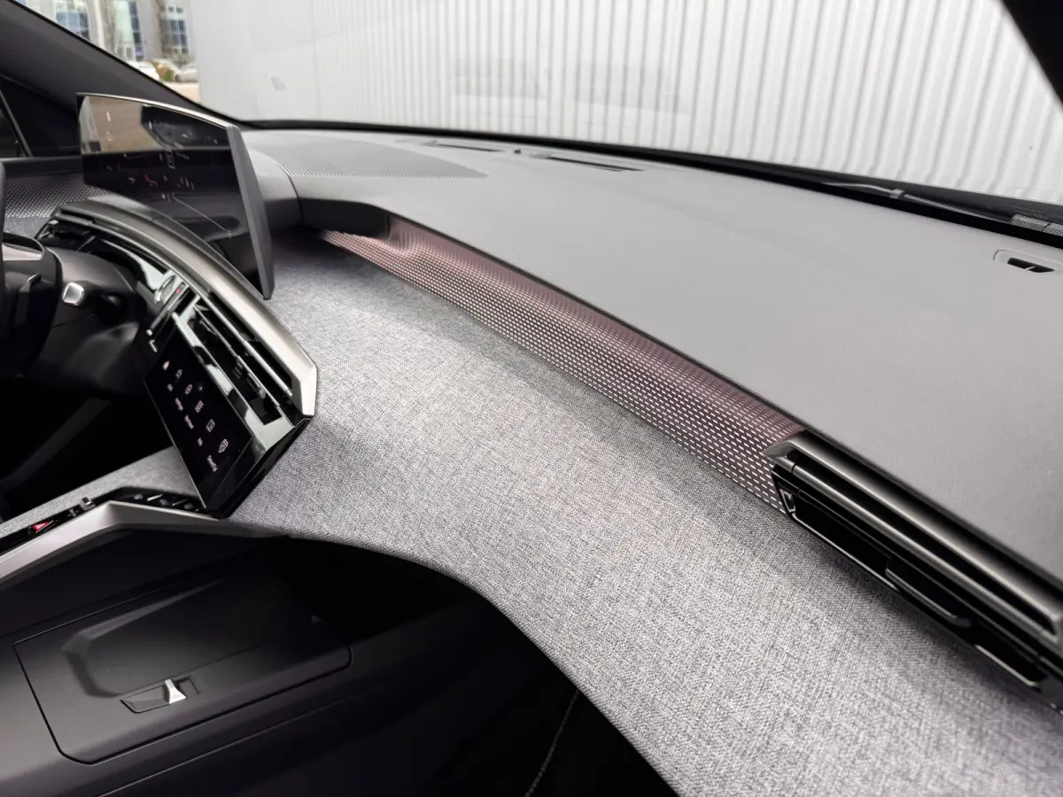 1.2 Hybrid 145PK GT | Navigatie | Camera | Parkeersensoren | Elektrische Bedienbare Kofferbak | Draadloze Apple Carplay / Android Auto | | Achteruitrijcamera | Apple Carplay/Android Auto|tel