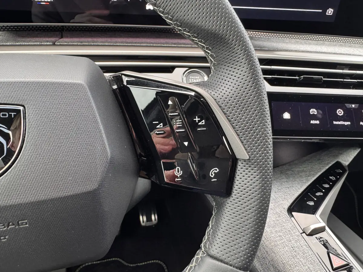 1.2 Hybrid 145PK GT | Navigatie | Camera | Parkeersensoren | Elektrische Bedienbare Kofferbak | Draadloze Apple Carplay / Android Auto | | Achteruitrijcamera | Apple Carplay/Android Auto|tel