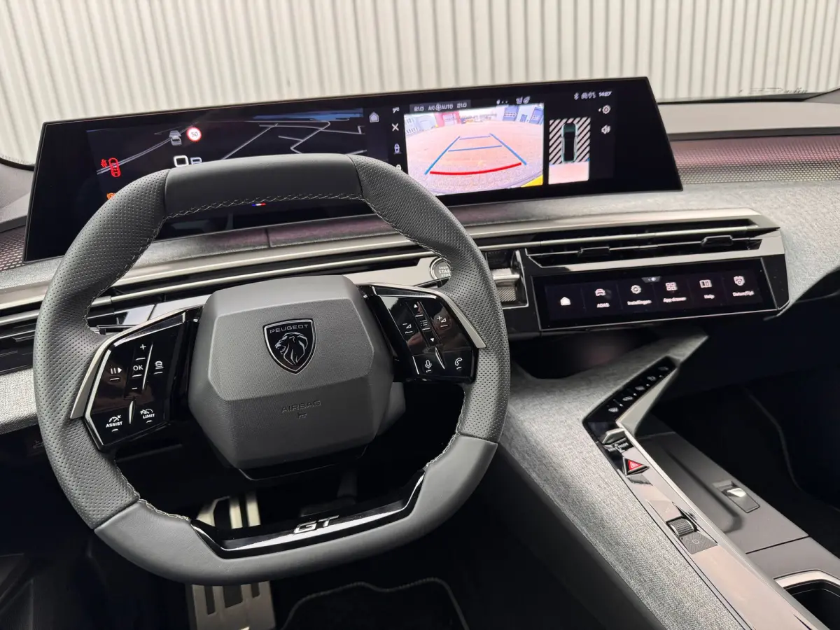 1.2 Hybrid 145PK GT | Navigatie | Camera | Parkeersensoren | Elektrische Bedienbare Kofferbak | Draadloze Apple Carplay / Android Auto | | Achteruitrijcamera | Apple Carplay/Android Auto|tel