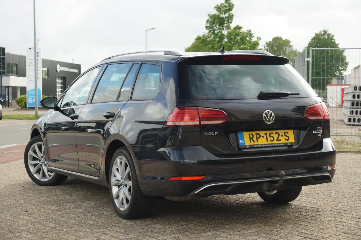 1.4 TSI Connected Series | Deep Black Metallic | AppleCarplay/Navi/Cruise/Bluetooth/A