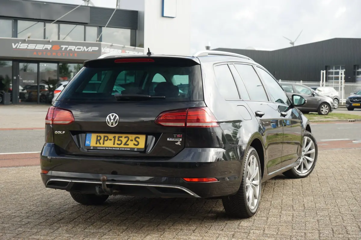 1.4 TSI Connected Series | Deep Black Metallic | AppleCarplay/Navi/Cruise/Bluetooth/A