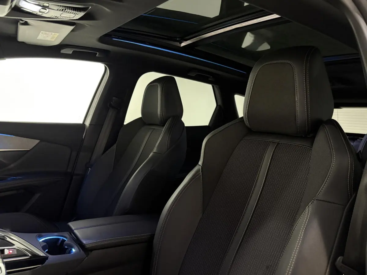 1.2 130pk AUT GT|Black Pack|Panodak|19 inch|Carplay|Navi|Camera|ACC|Side assist|Lane Assist|Elektrische klep|