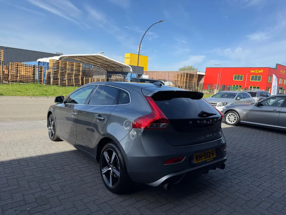 2.0 T4 Business Sport | 1E EIGENAAR | 12MND GARANTIE | PANO | STANDKACHEL | LEDER | CAMERA | LED | CRUISE | STOELVERWM. |