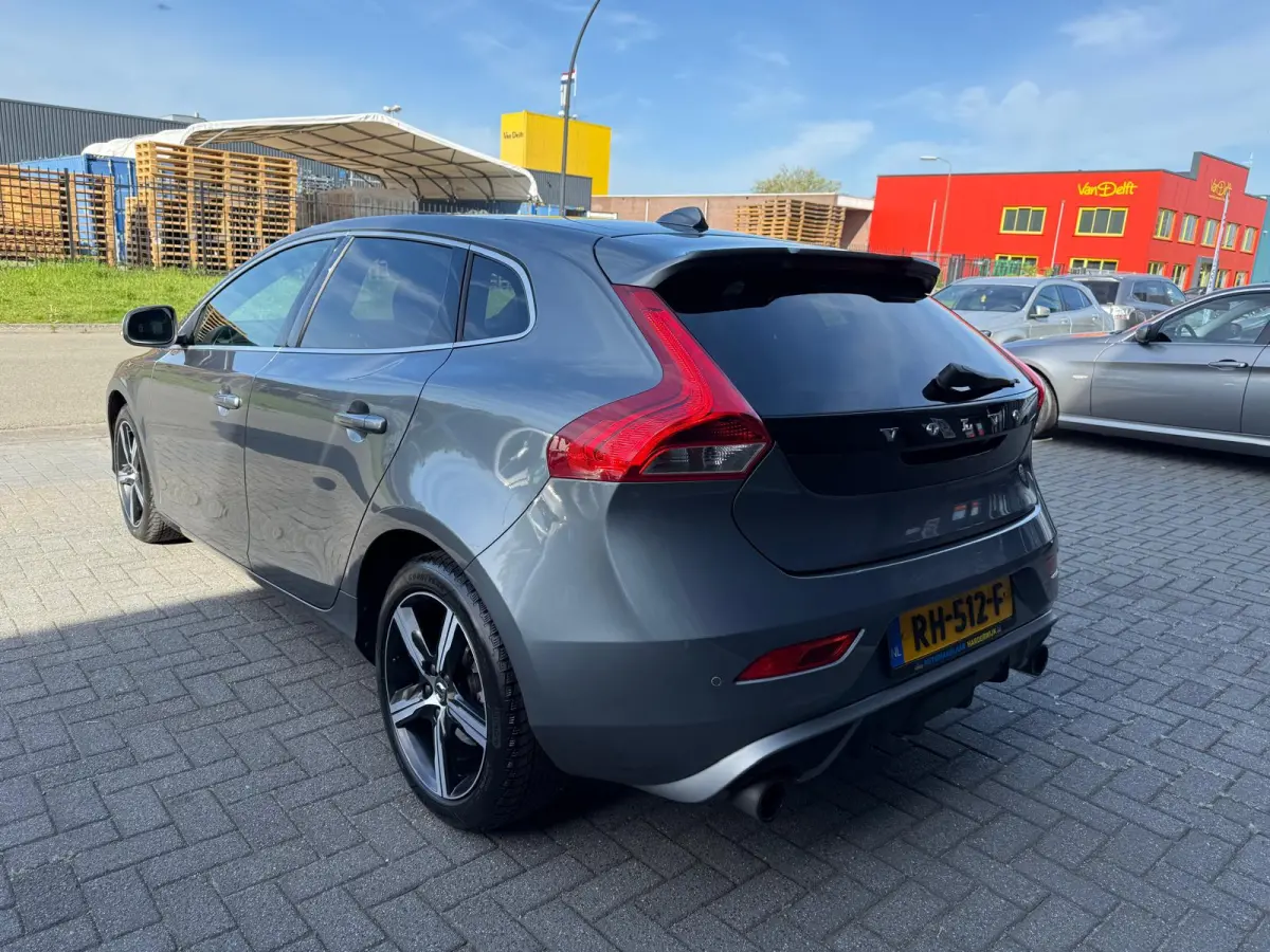 2.0 T4 Business Sport | 1E EIGENAAR | 12MND GARANTIE | PANO | STANDKACHEL | LEDER | CAMERA | LED | CRUISE | STOELVERWM. |