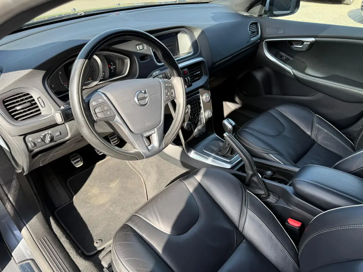 2.0 T4 Business Sport | 1E EIGENAAR | 12MND GARANTIE | PANO | STANDKACHEL | LEDER | CAMERA | LED | CRUISE | STOELVERWM. |