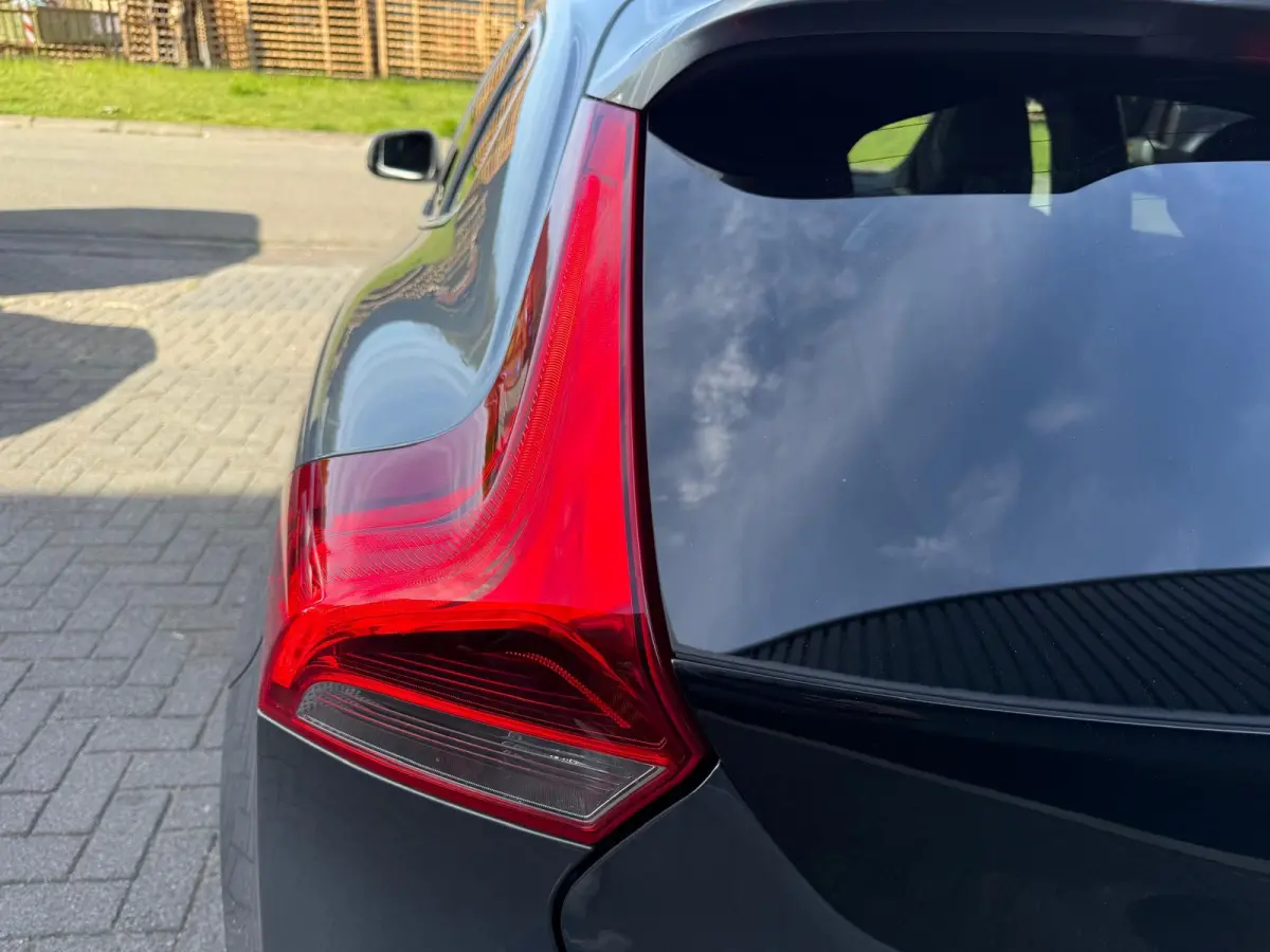 2.0 T4 Business Sport | 1E EIGENAAR | 12MND GARANTIE | PANO | STANDKACHEL | LEDER | CAMERA | LED | CRUISE | STOELVERWM. |