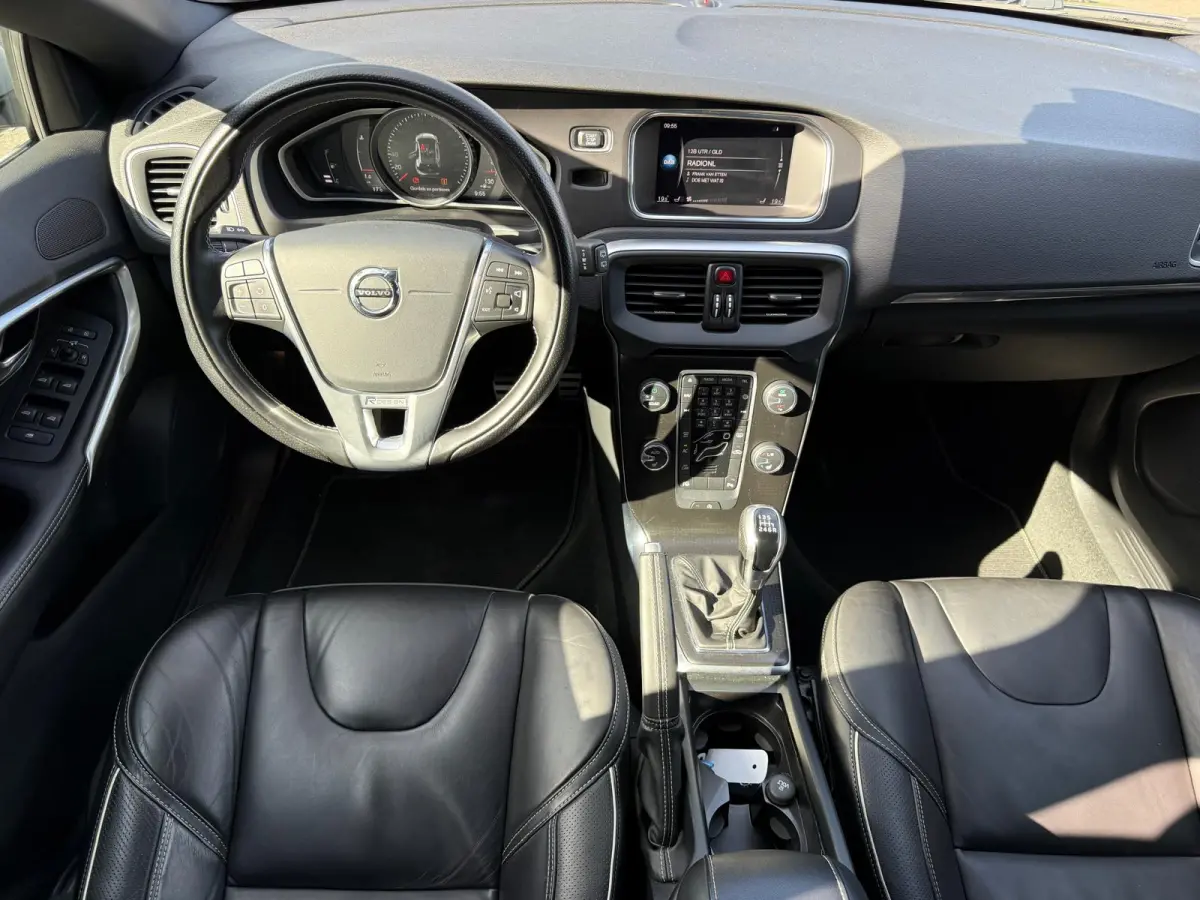 2.0 T4 Business Sport | 1E EIGENAAR | 12MND GARANTIE | PANO | STANDKACHEL | LEDER | CAMERA | LED | CRUISE | STOELVERWM. |