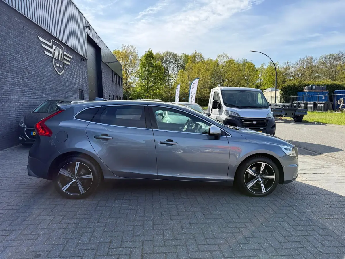 2.0 T4 Business Sport | 1E EIGENAAR | 12MND GARANTIE | PANO | STANDKACHEL | LEDER | CAMERA | LED | CRUISE | STOELVERWM. |