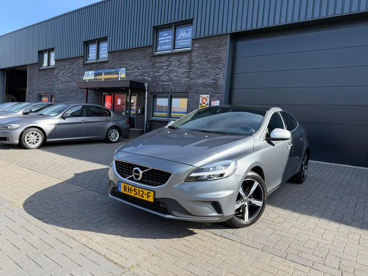 2.0 T4 Business Sport | 1E EIGENAAR | 12MND GARANTIE | PANO | STANDKACHEL | LEDER | CAMERA | LED | CRUISE | STOELVERWM. |