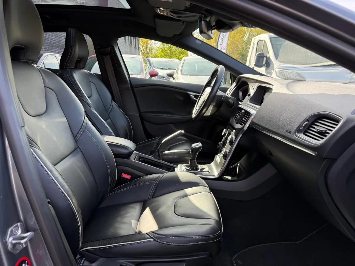 2.0 T4 Business Sport | 1E EIGENAAR | 12MND GARANTIE | PANO | STANDKACHEL | LEDER | CAMERA | LED | CRUISE | STOELVERWM. |