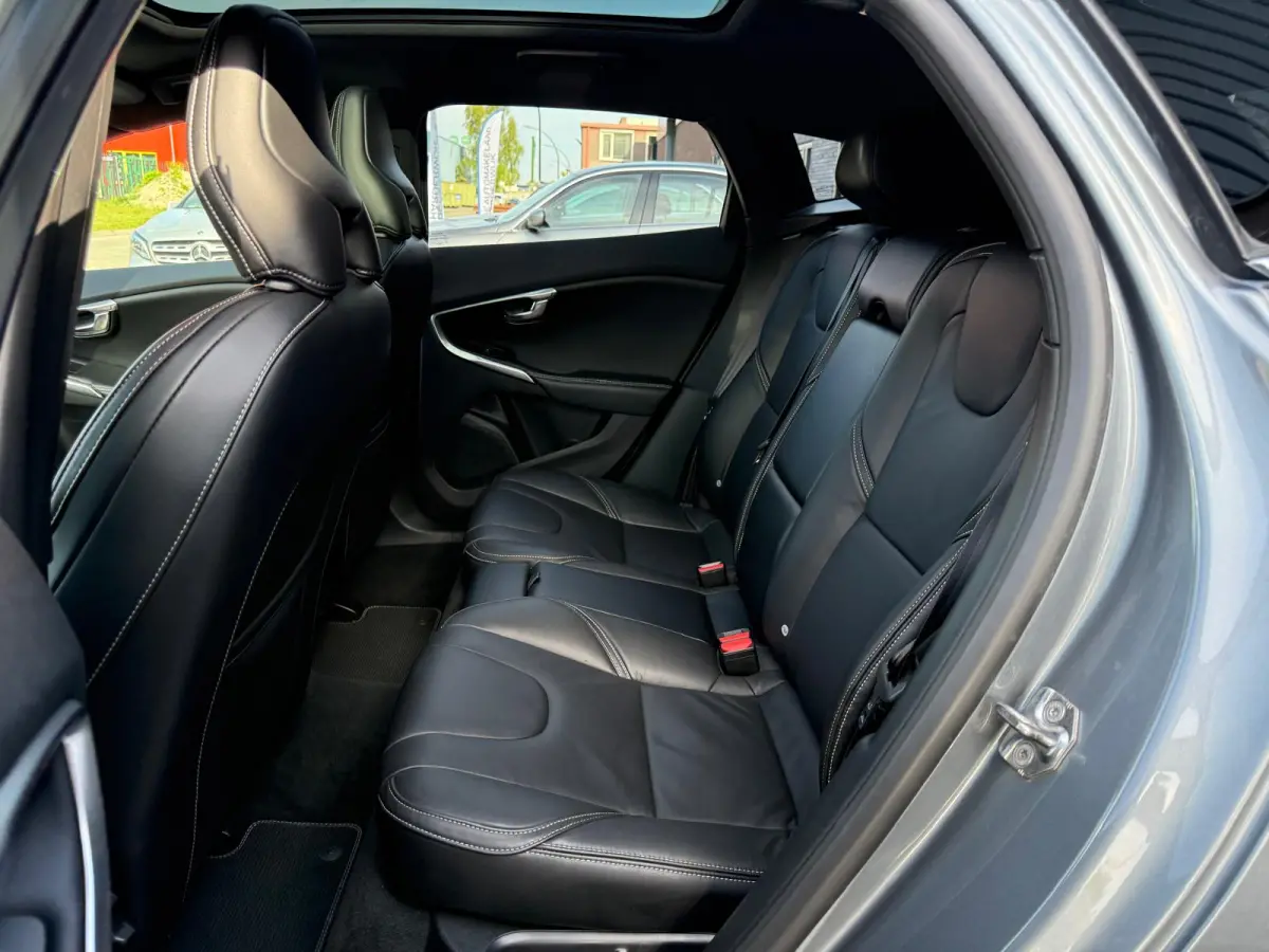 2.0 T4 Business Sport | 1E EIGENAAR | 12MND GARANTIE | PANO | STANDKACHEL | LEDER | CAMERA | LED | CRUISE | STOELVERWM. |