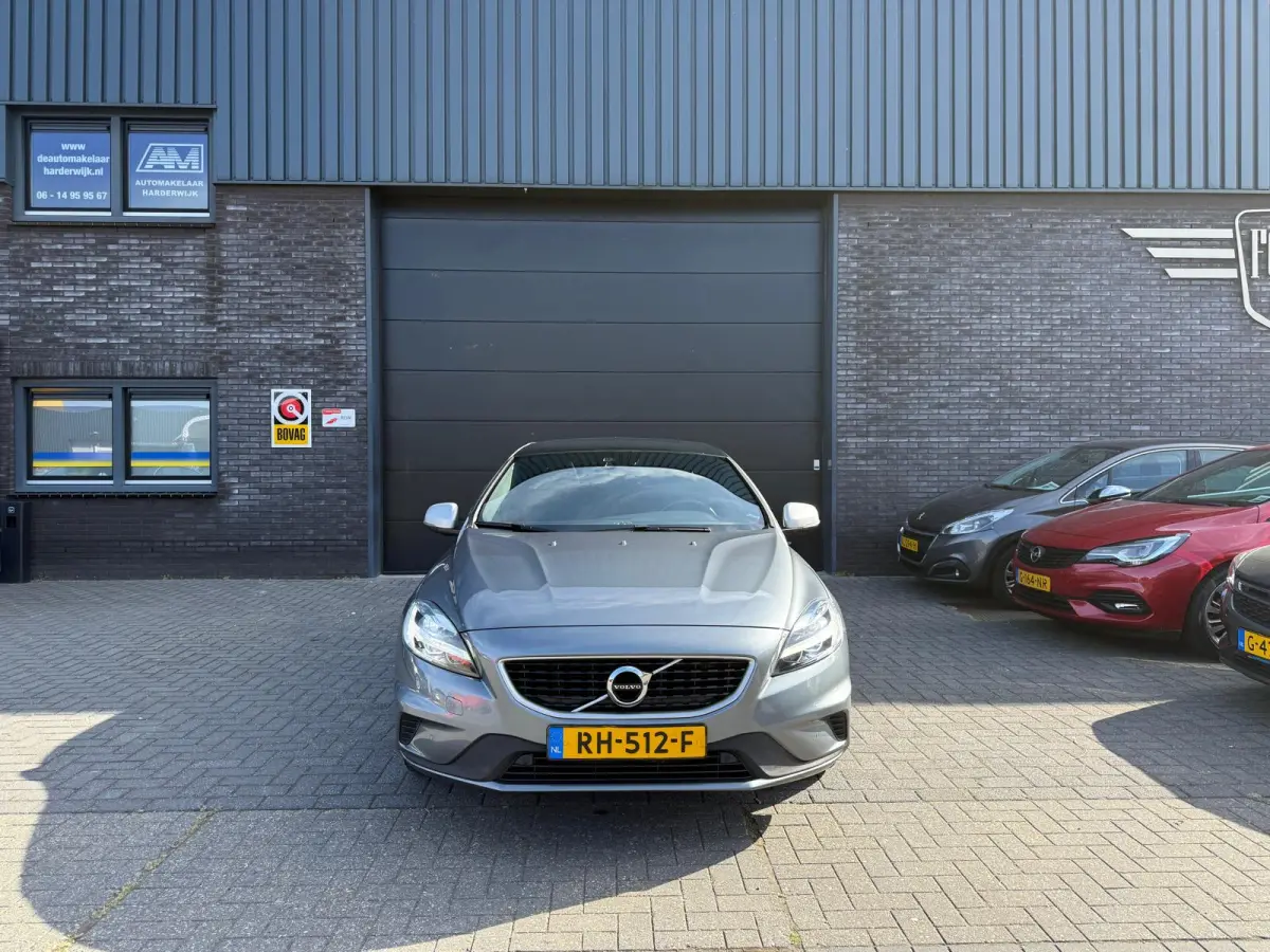 2.0 T4 Business Sport | 1E EIGENAAR | 12MND GARANTIE | PANO | STANDKACHEL | LEDER | CAMERA | LED | CRUISE | STOELVERWM. |