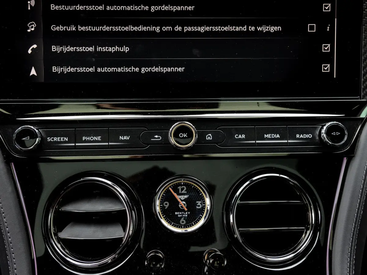 4.0 V8 Hybrid Black Edition | PANORAMADAK | TOURING SPECIFICATION | 22 INCH BLACK | NAIM SOUND | BTW AUTO |