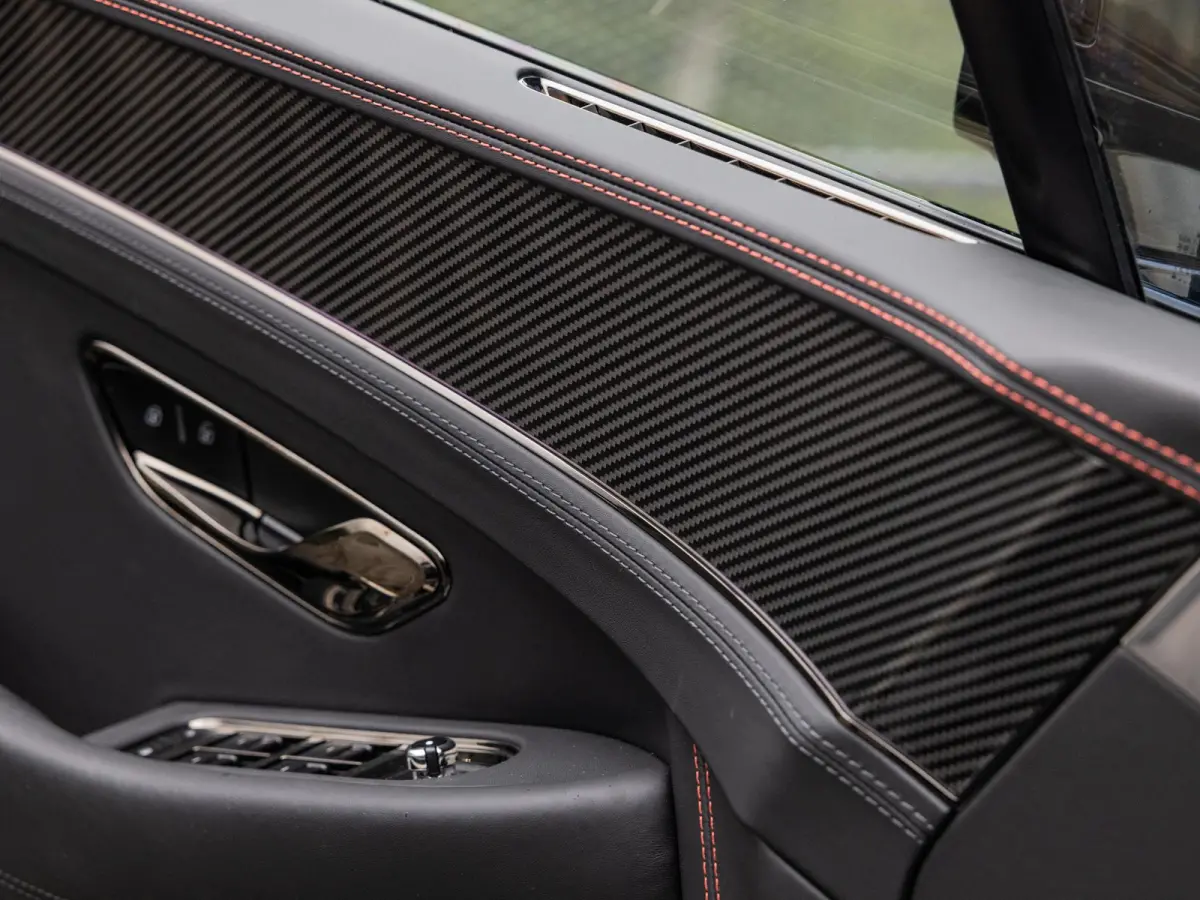 4.0 V8 Hybrid Black Edition | PANORAMADAK | TOURING SPECIFICATION | 22 INCH BLACK | NAIM SOUND | BTW AUTO |
