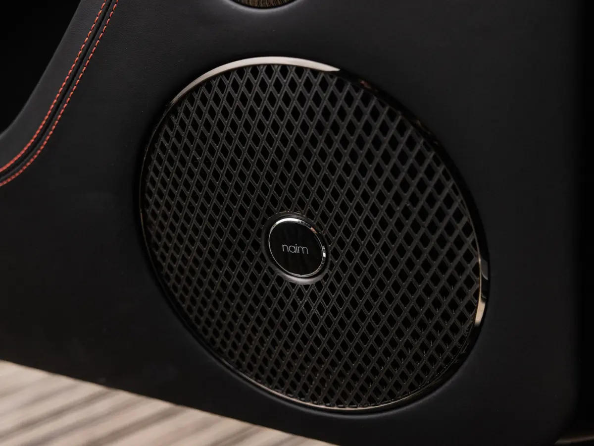 4.0 V8 Hybrid Black Edition | PANORAMADAK | TOURING SPECIFICATION | 22 INCH BLACK | NAIM SOUND | BTW AUTO |