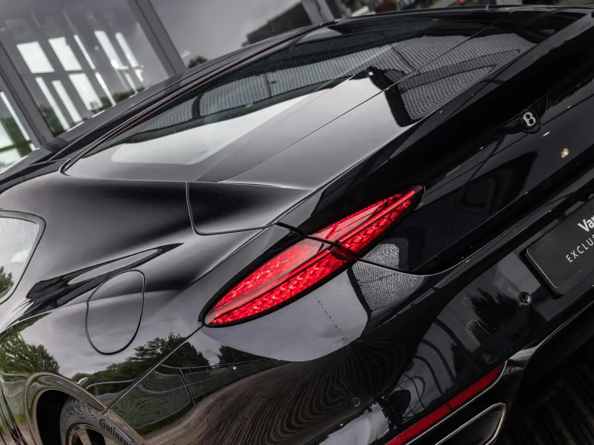 4.0 V8 Hybrid Black Edition | PANORAMADAK | TOURING SPECIFICATION | 22 INCH BLACK | NAIM SOUND | BTW AUTO |
