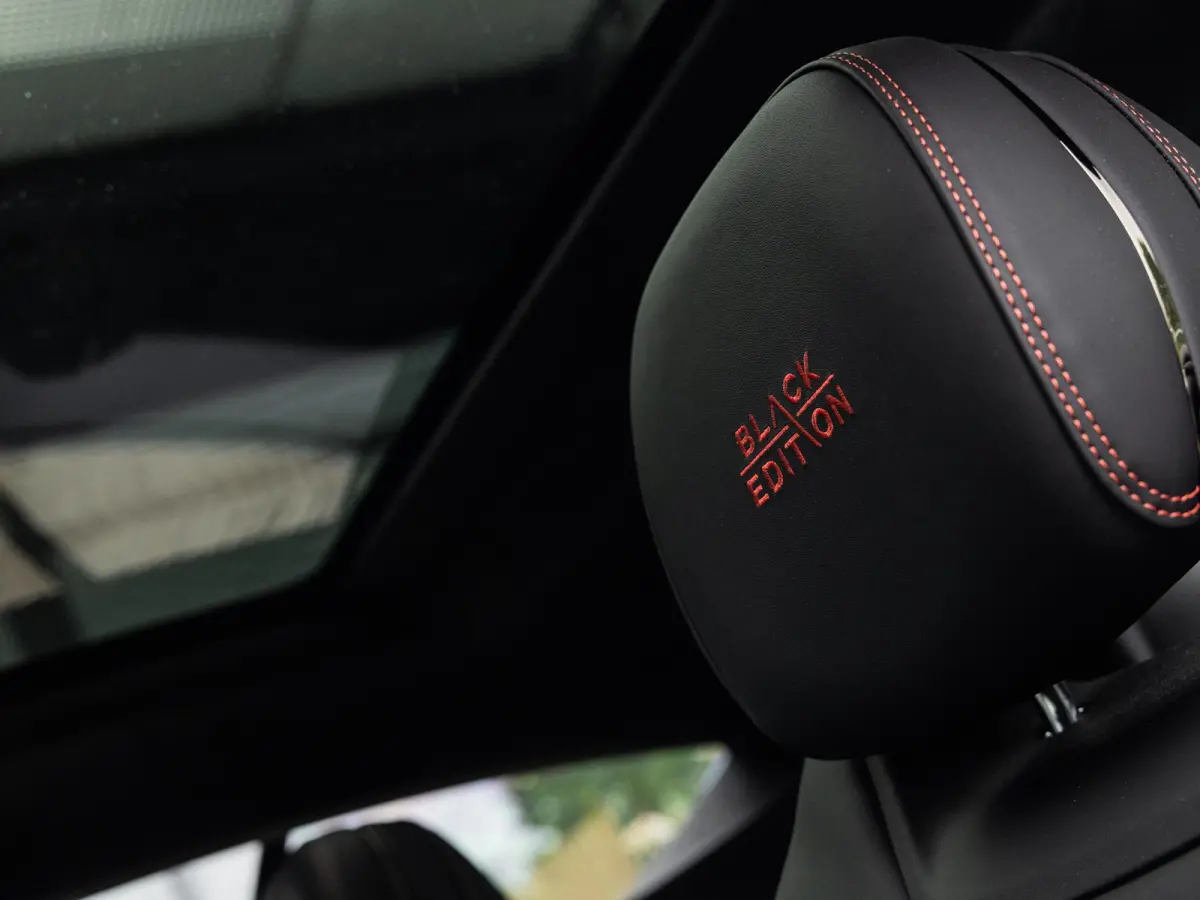 4.0 V8 Hybrid Black Edition | PANORAMADAK | TOURING SPECIFICATION | 22 INCH BLACK | NAIM SOUND | BTW AUTO |