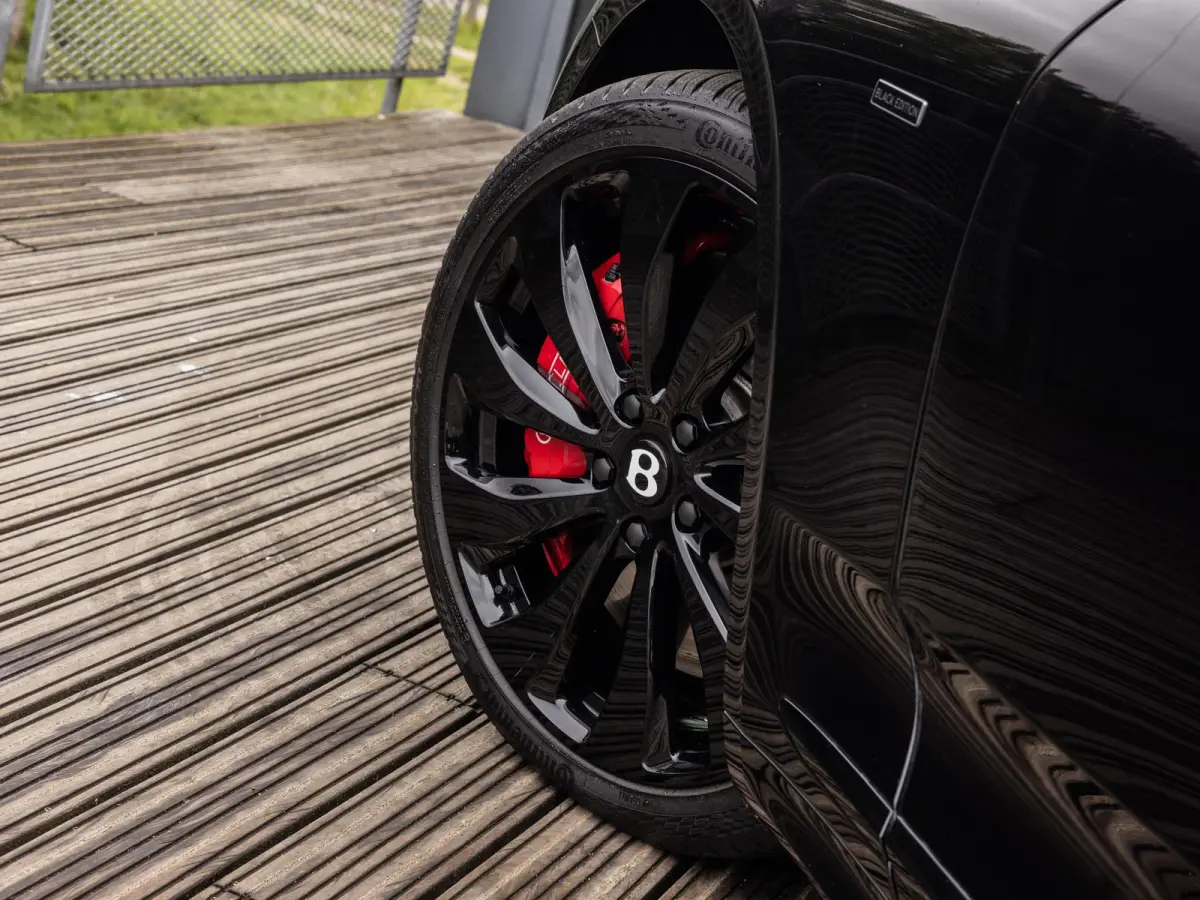 4.0 V8 Hybrid Black Edition | PANORAMADAK | TOURING SPECIFICATION | 22 INCH BLACK | NAIM SOUND | BTW AUTO |