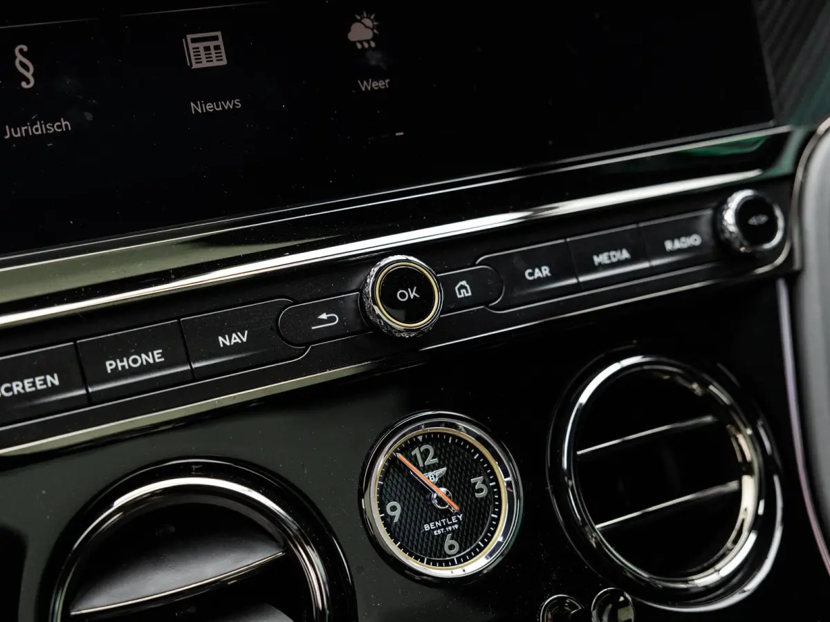 4.0 V8 Hybrid Black Edition | PANORAMADAK | TOURING SPECIFICATION | 22 INCH BLACK | NAIM SOUND | BTW AUTO |