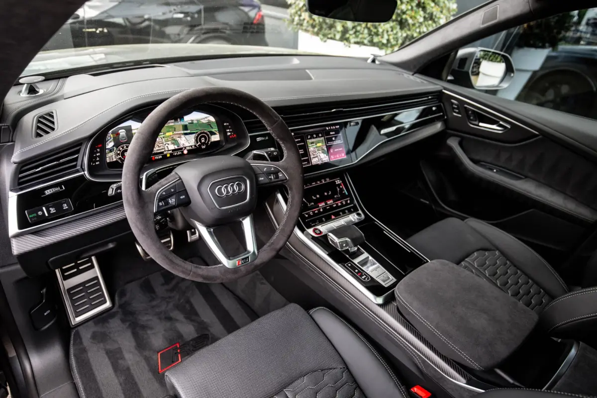 RSQ8 4.0 TFSI Performance 640pk, B&O High-end, Full-options