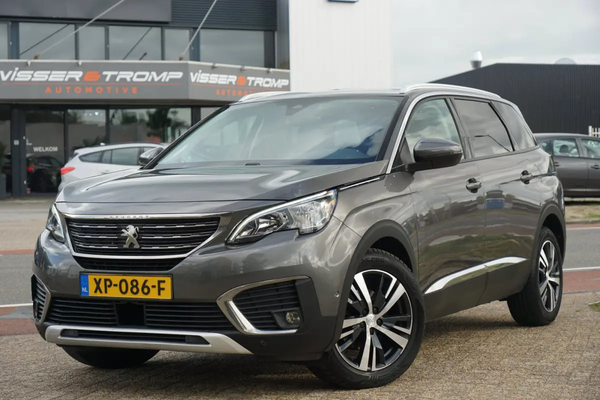 1.2 PureTech Allure AUT | Gris Platinium | Carplay/Stoelverwarming/Cruise/Camera - Keurig!