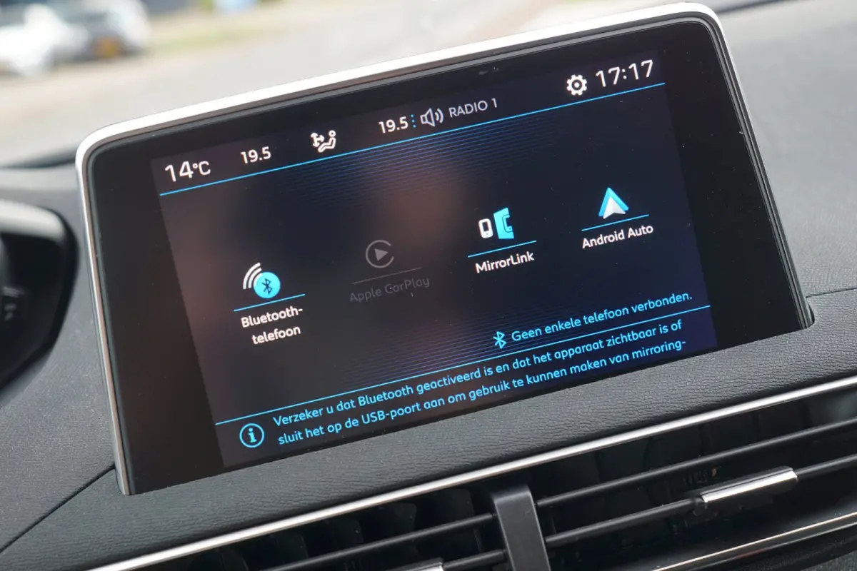 1.2 PureTech Allure AUT | Gris Platinium | Carplay/Stoelverwarming/Cruise/Camera - Keurig!