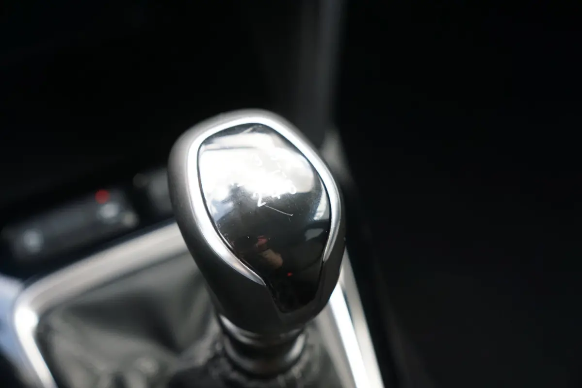 1.2 GS Line | Summit White | Carplay/AndroidAuto/Cruise/AC/LMV - Lekker fris!