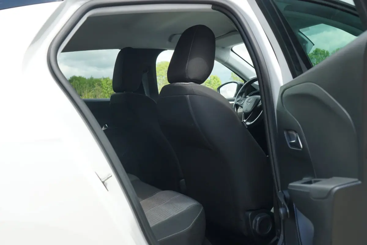 1.2 GS Line | Summit White | Carplay/AndroidAuto/Cruise/AC/LMV - Lekker fris!