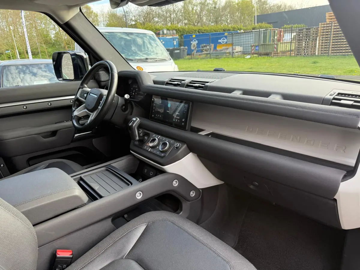 2.0 D240 S | 3/6/12MND GARANTIE | GRIJSKENTEKEN| PANO | CRUISE | LED | CARPLAY | DAB | NAVI | LMV |