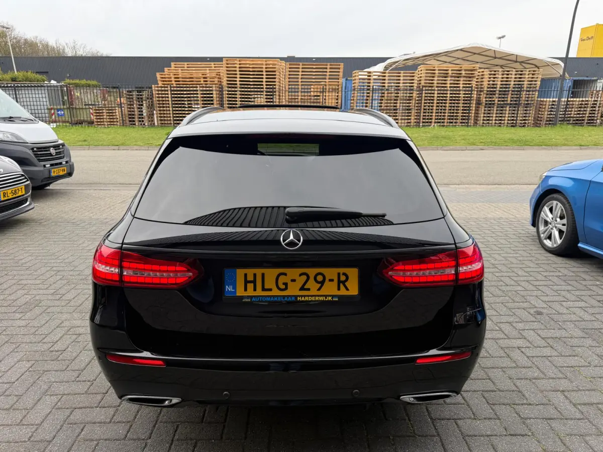 300 e AMG Line | 1E EIGENAAR | 12MND GARANTIE | SCHUIFDAK | LED | SFEER | CARPLAY | DAB | CAMERA | TREKHAAK |