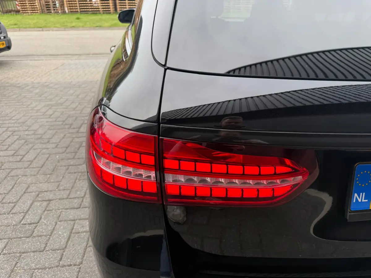 300 e AMG Line | 1E EIGENAAR | 12MND GARANTIE | SCHUIFDAK | LED | SFEER | CARPLAY | DAB | CAMERA | TREKHAAK |