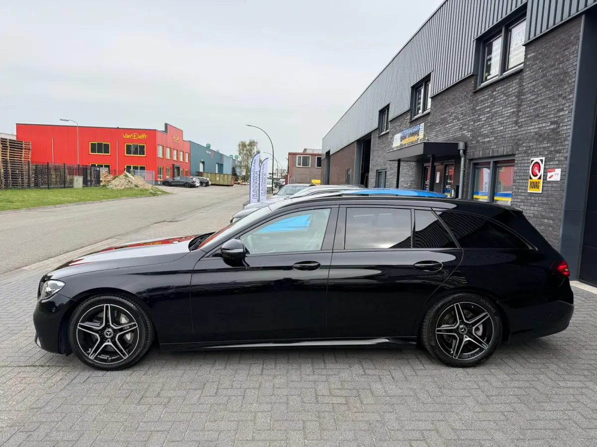 300 e AMG Line | 1E EIGENAAR | 12MND GARANTIE | SCHUIFDAK | LED | SFEER | CARPLAY | DAB | CAMERA | TREKHAAK |