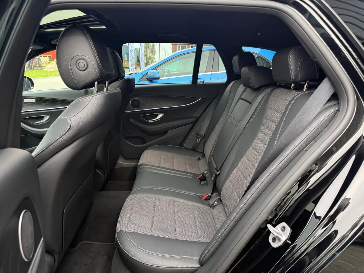 300 e AMG Line | 1E EIGENAAR | 12MND GARANTIE | SCHUIFDAK | LED | SFEER | CARPLAY | DAB | CAMERA | TREKHAAK |