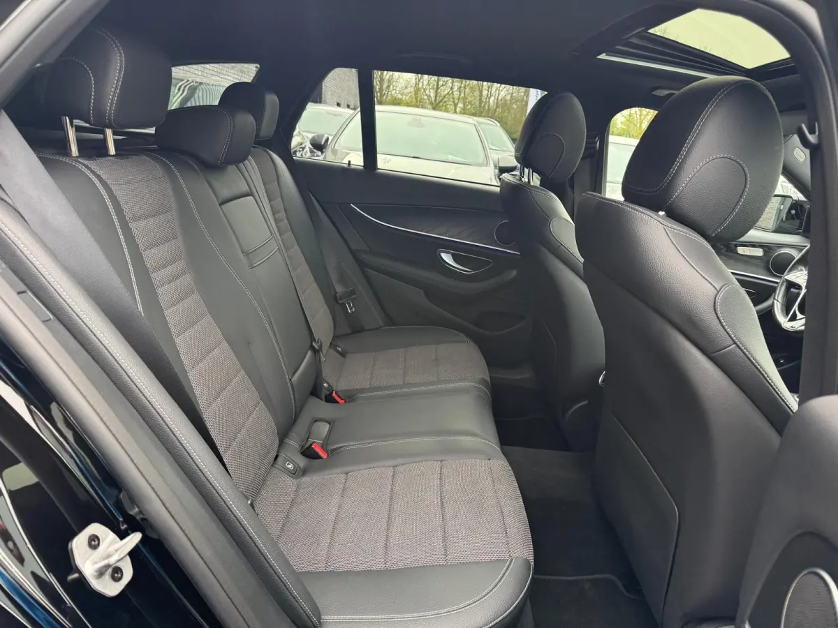 300 e AMG Line | 1E EIGENAAR | 12MND GARANTIE | SCHUIFDAK | LED | SFEER | CARPLAY | DAB | CAMERA | TREKHAAK |