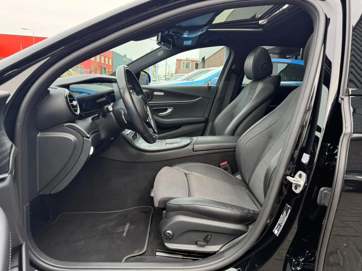 300 e AMG Line | 1E EIGENAAR | 12MND GARANTIE | SCHUIFDAK | LED | SFEER | CARPLAY | DAB | CAMERA | TREKHAAK |