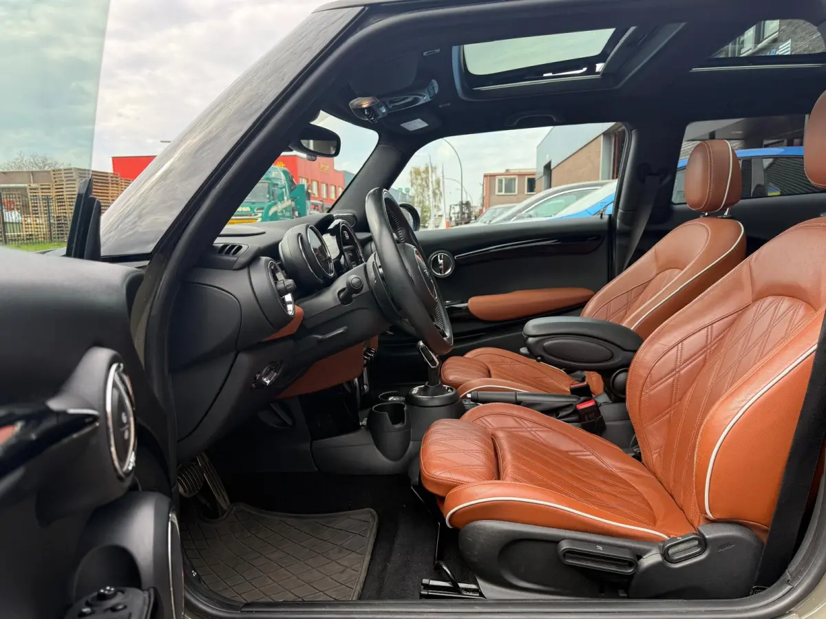 Mini 2.0 John Works Chili | 1E EIGENAAR | 3/6/12MND GARANTIE | 230PK | PANO | ACC | CARPLAY | LED | HEAD-UP | NAVI | DAB |