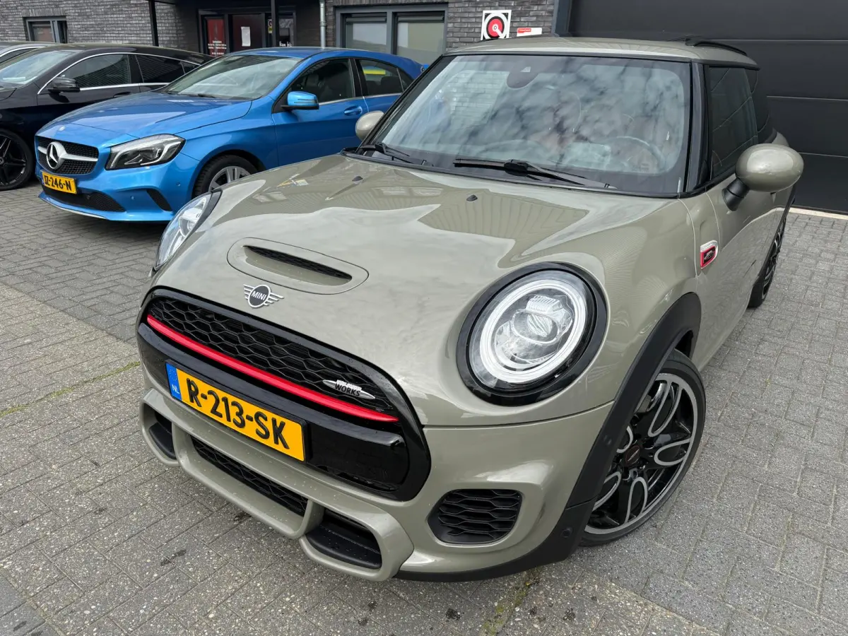 Mini 2.0 John Works Chili | 1E EIGENAAR | 3/6/12MND GARANTIE | 230PK | PANO | ACC | CARPLAY | LED | HEAD-UP | NAVI | DAB |