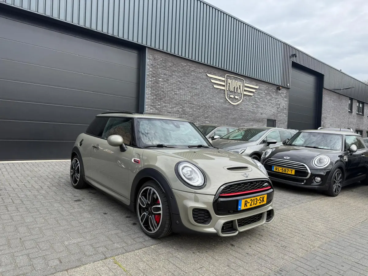 Mini 2.0 John Works Chili | 1E EIGENAAR | 3/6/12MND GARANTIE | 230PK | PANO | ACC | CARPLAY | LED | HEAD-UP | NAVI | DAB |