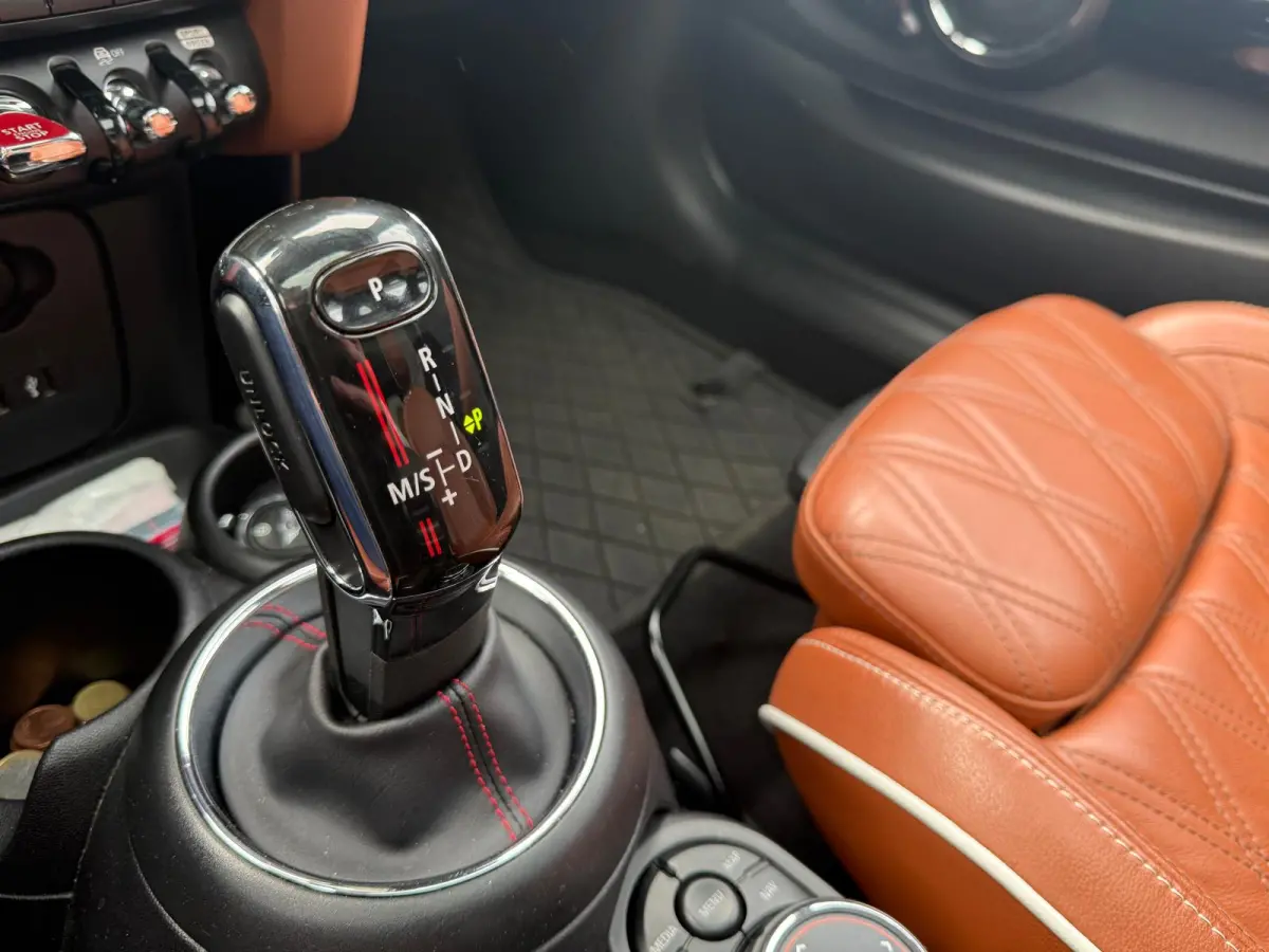 Mini 2.0 John Works Chili | 1E EIGENAAR | 3/6/12MND GARANTIE | 230PK | PANO | ACC | CARPLAY | LED | HEAD-UP | NAVI | DAB |