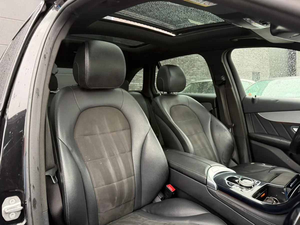 220 d 4MATIC Premium Plus | 3/6/12MND GARANTIE | LED | CARPLAY | PANODAK | CRUISE | NAVI | TREKHAAK |