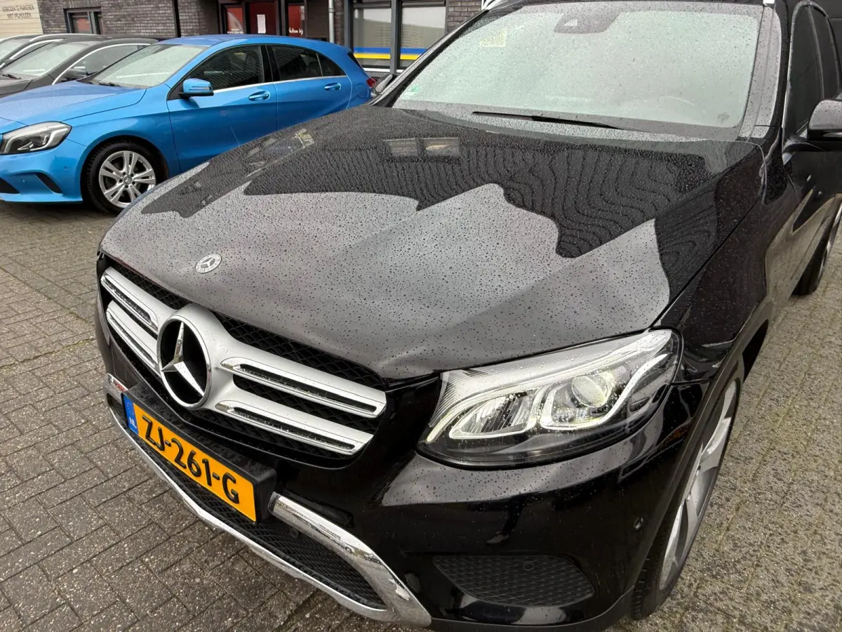 220 d 4MATIC Premium Plus | 3/6/12MND GARANTIE | LED | CARPLAY | PANODAK | CRUISE | NAVI | TREKHAAK |