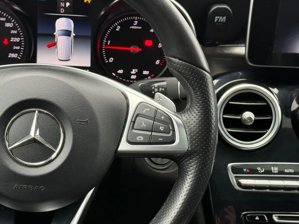 220 d 4MATIC Premium Plus | 3/6/12MND GARANTIE | LED | CARPLAY | PANODAK | CRUISE | NAVI | TREKHAAK |